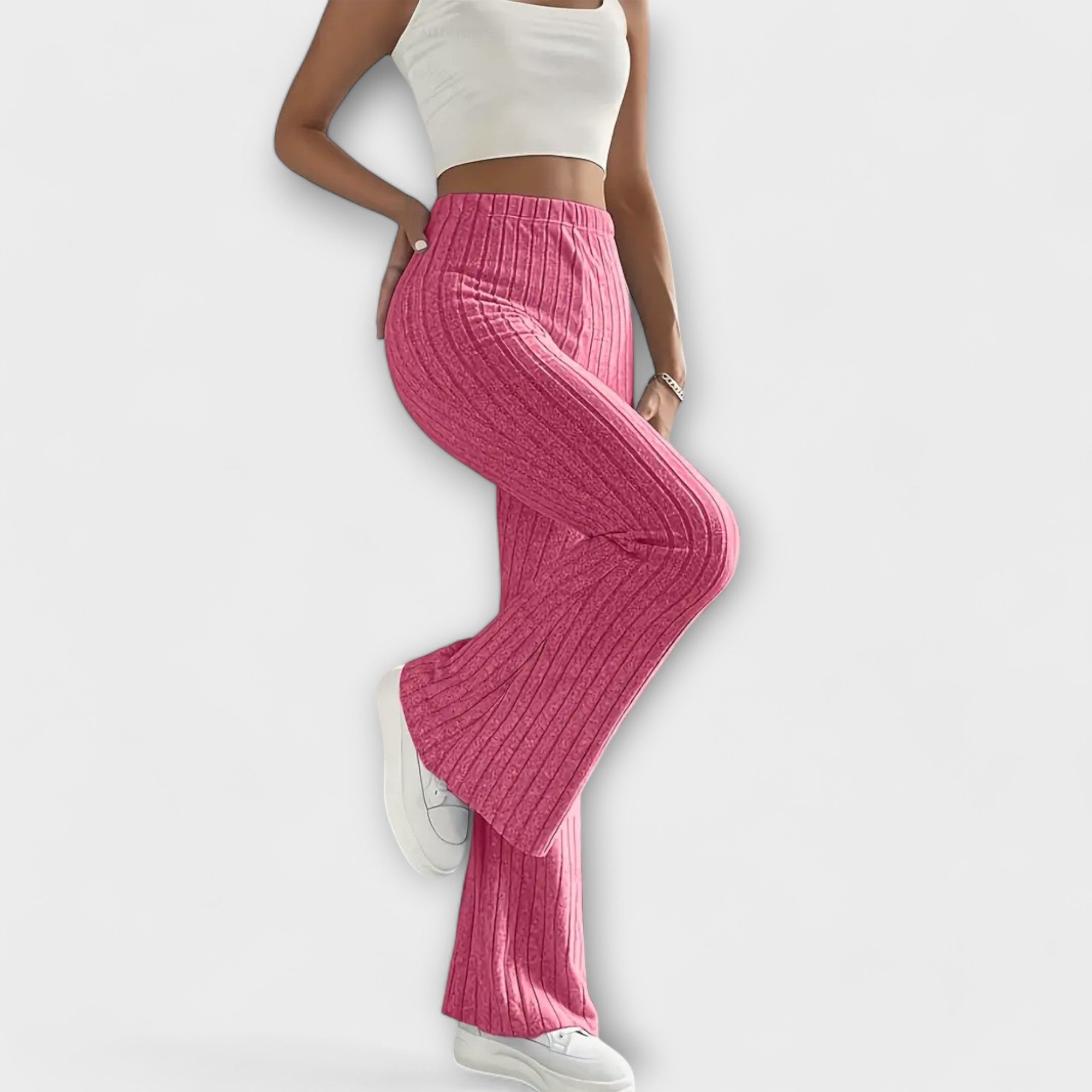 Anna – pantaloni a campana con una delicata struttura