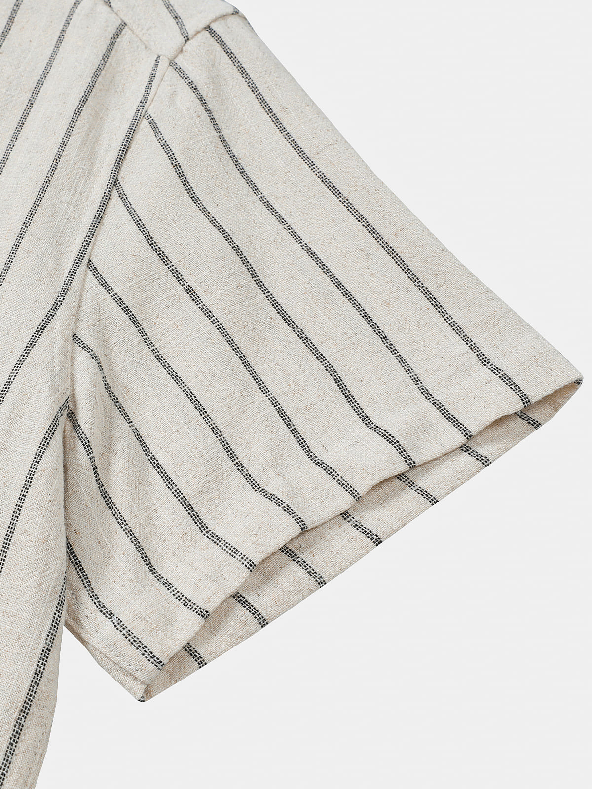 Camicia da uomo beige in lino a righe con maniche corte