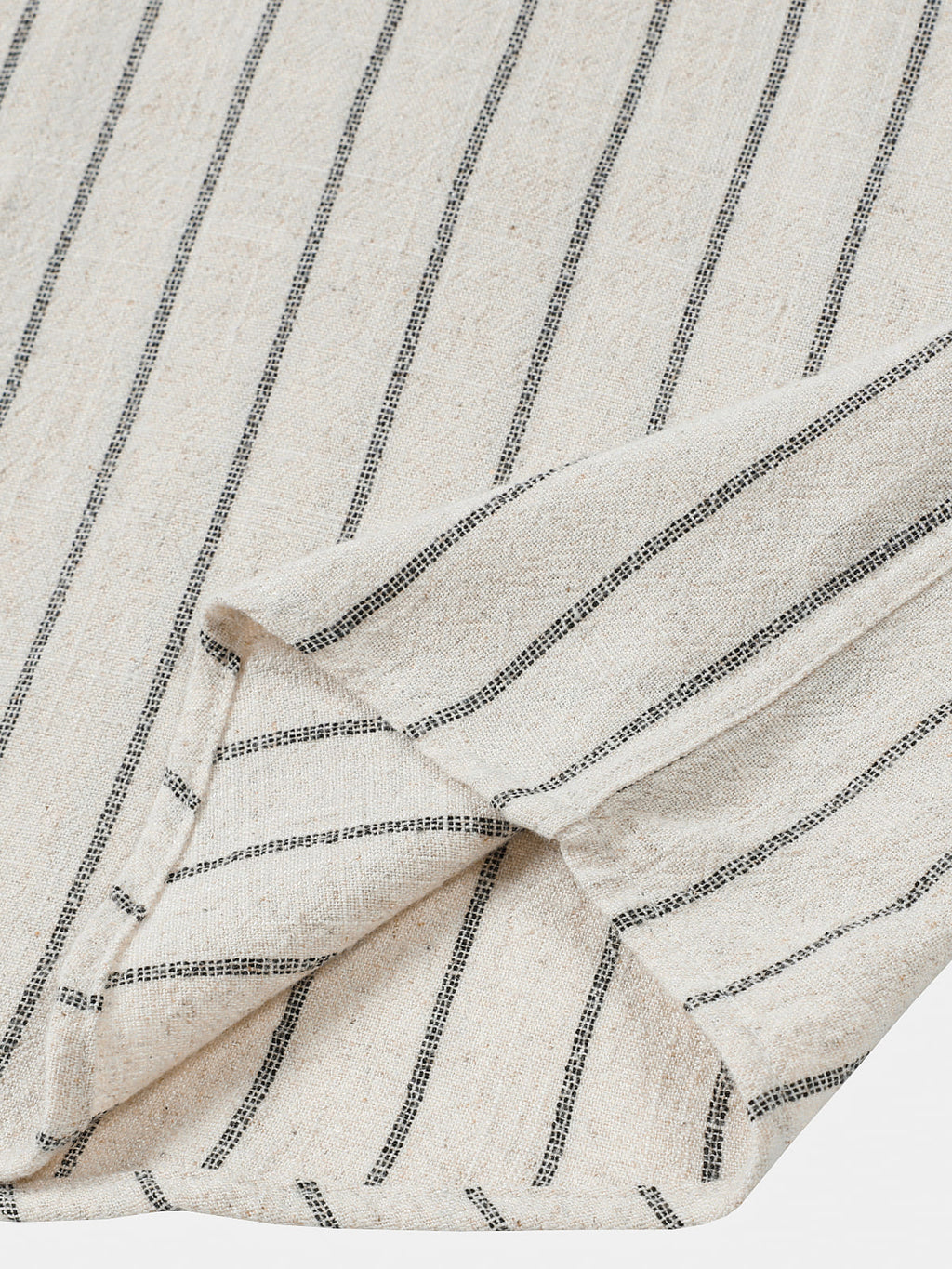 Camicia da uomo beige in lino a righe con maniche corte