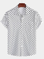 Camicia estiva da uomo in cotone a pois bianchi con maniche corte e taschino