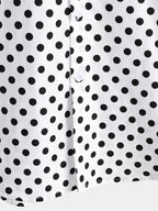 Camicia estiva da uomo in cotone a pois bianchi con maniche corte e taschino