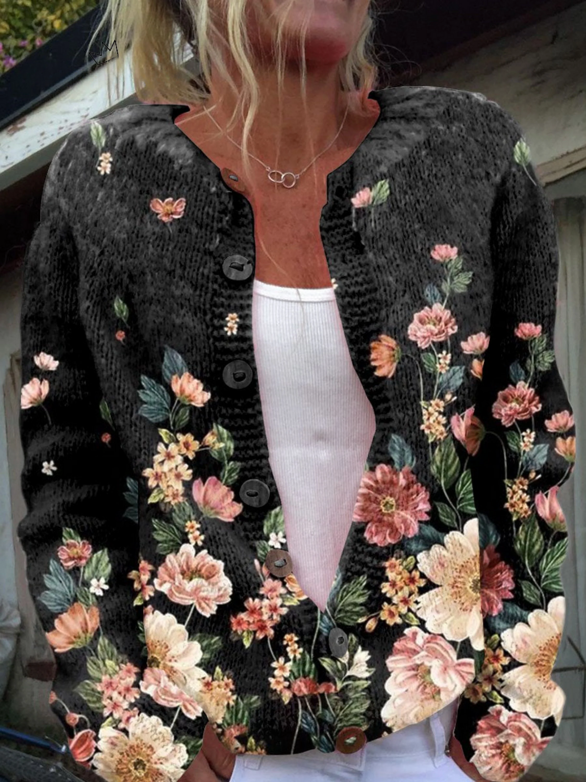 Ombretta | Cardigan nero con rose vintage – cardigan a fiori da donna | Erminia Boutique Bologna