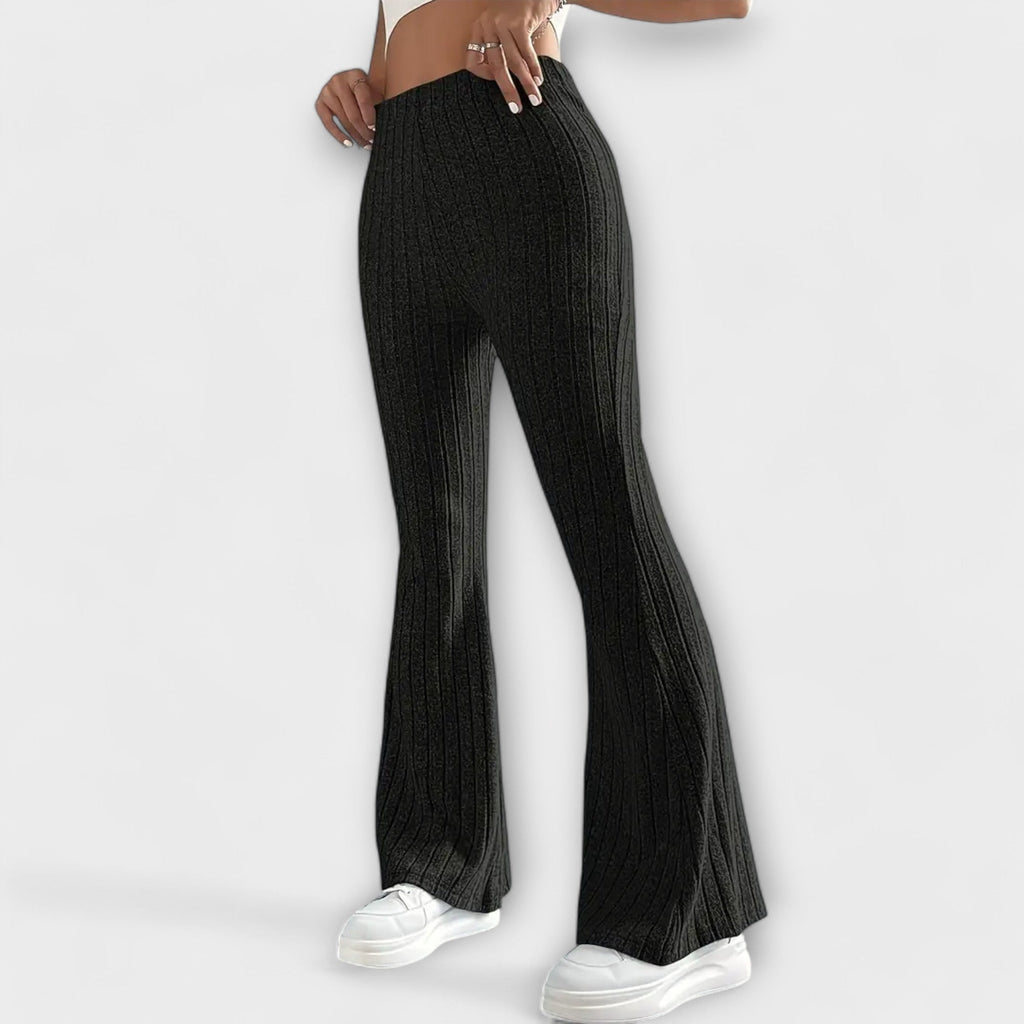 Anna – pantaloni a campana con una delicata struttura