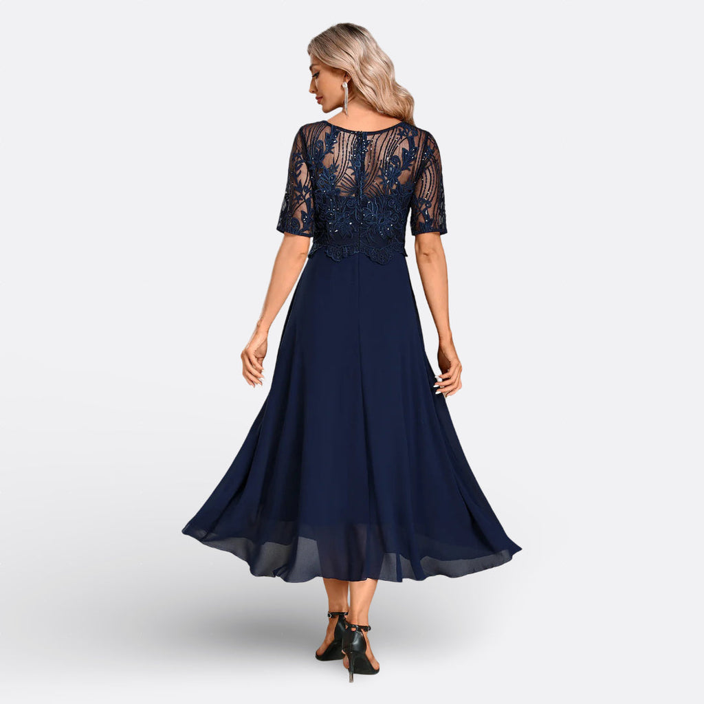 Anna - Abito in Pizzo con Maniche Corte