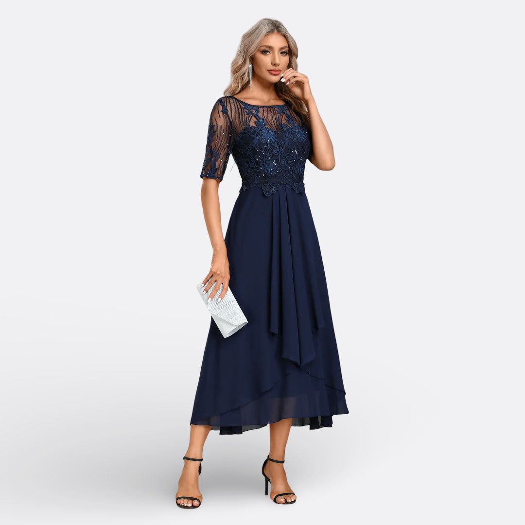 Anna - Abito in Pizzo con Maniche Corte