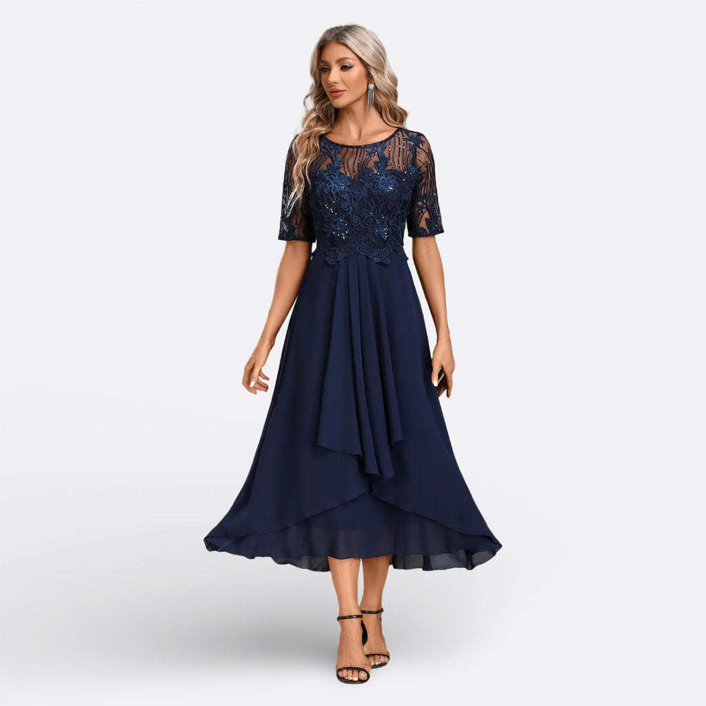 Anna - Abito in Pizzo con Maniche Corte