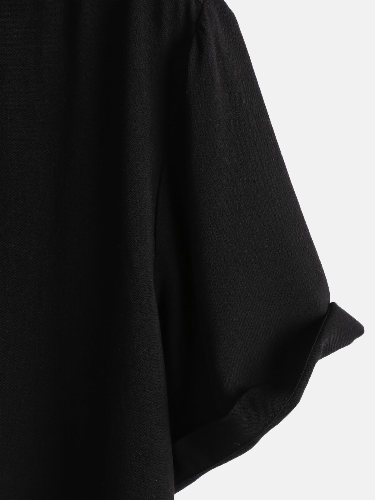 Camicia casual nera da uomo con maniche corte in un colore uniforme