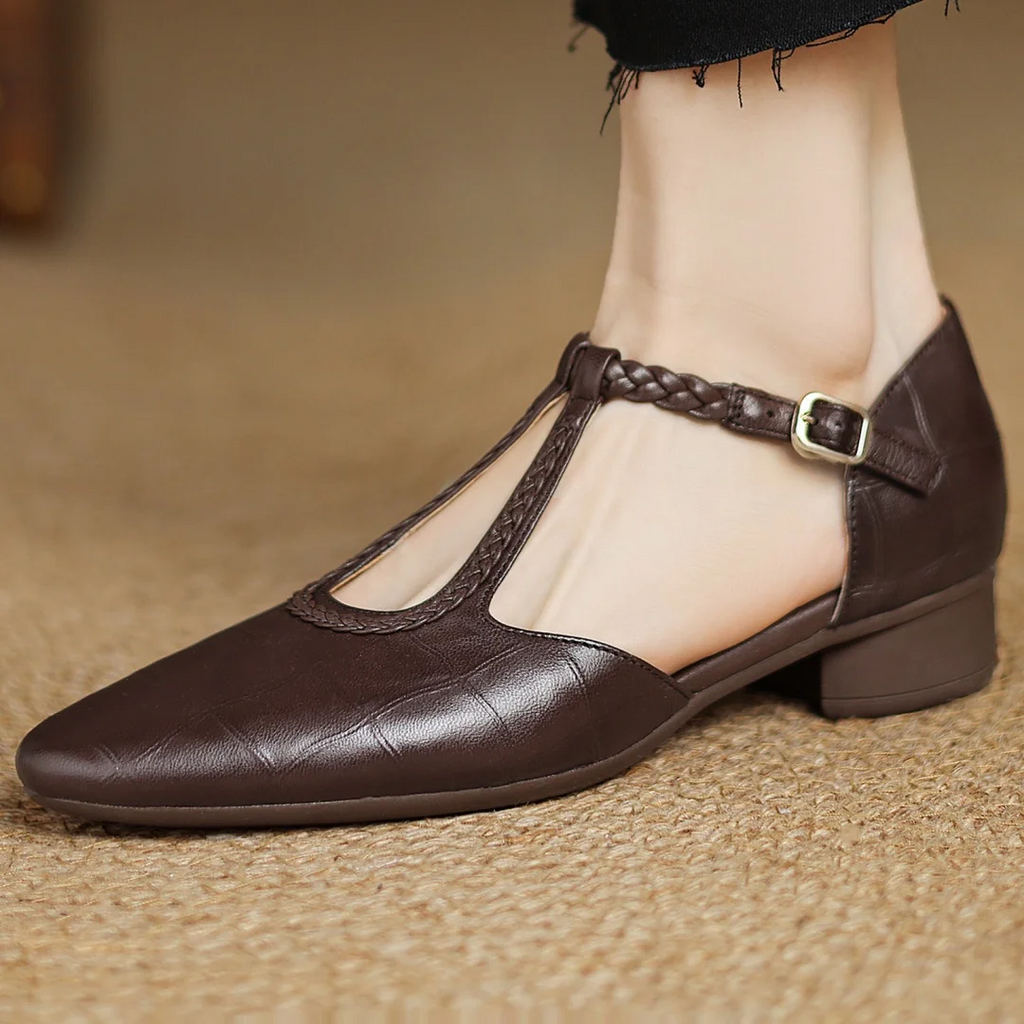 Małgorzata – Scarpe classiche in pelle T-strap con dettaglio intrecciato