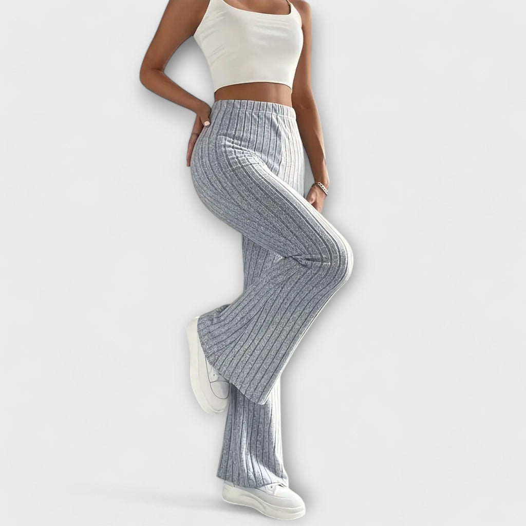 Anna – pantaloni a campana con una delicata struttura