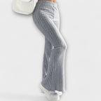 Anna – pantaloni a campana con una delicata struttura