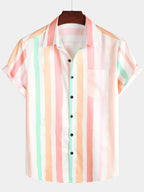 Camicia estiva da uomo rosa e bianca a righe verticali con tasca e bottone, maniche corte