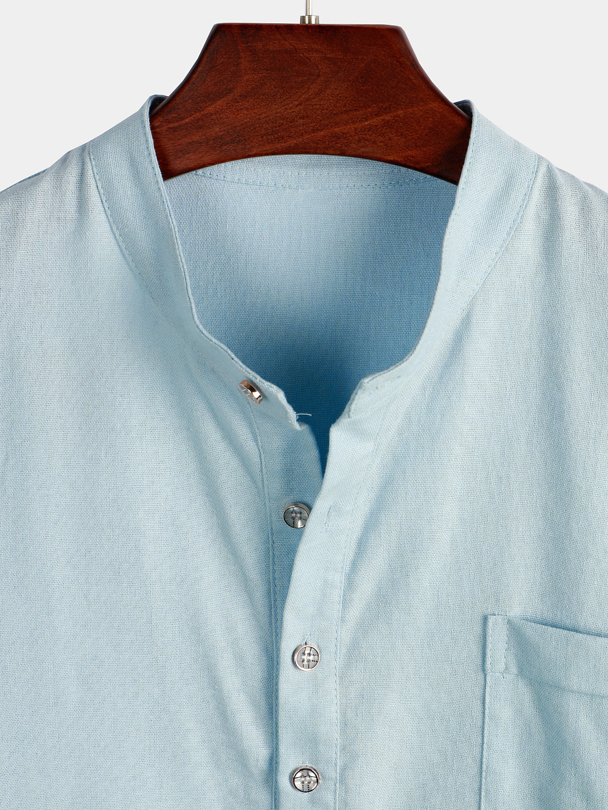 Camicia da uomo a maniche corte in tinta unita con colletto alla coreana e tasca frontale