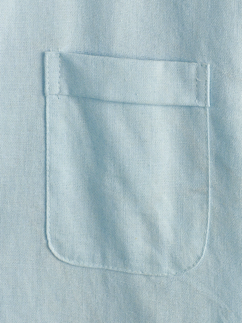 Camicia da uomo a maniche corte in tinta unita con colletto alla coreana e tasca frontale
