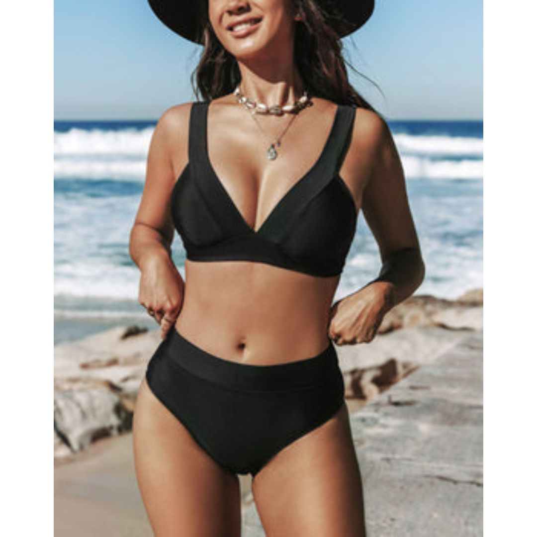 Helena - Costume da Bagno Monocromatico con Scollo Alto