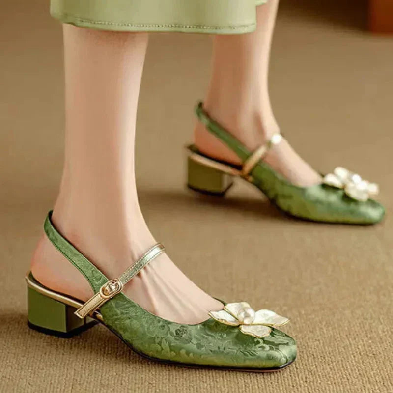 Matylda – Eleganti scarpe da donna con dettaglio floreale