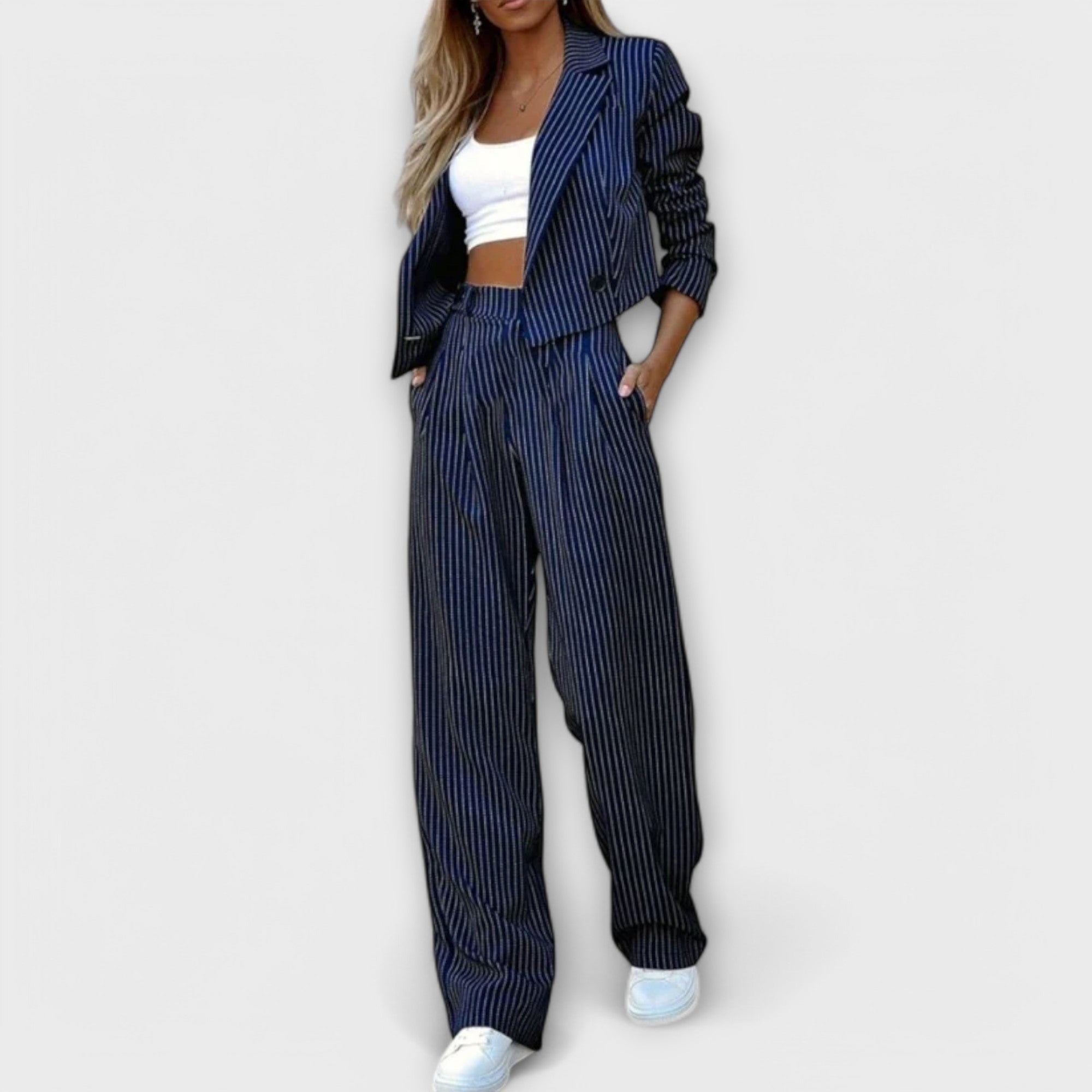 Maria – completo elegante a righe per donna