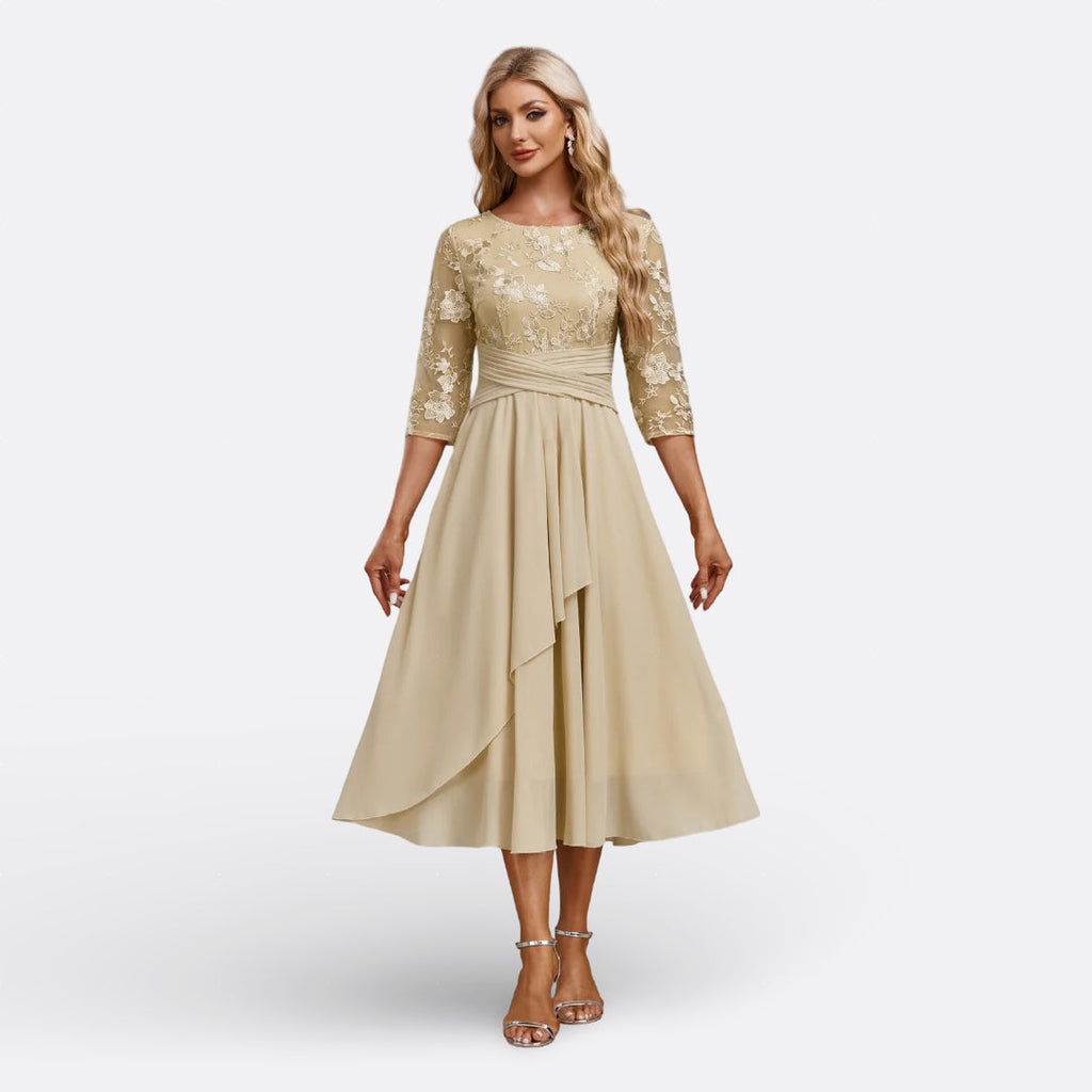 Anna | Abito in Pizzo con Maniche Corte – abiti eleganti da donna | Erminia Boutique Bologna