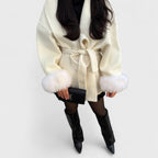 Karolina – Cappotto elegante con dettagli ecologici in pelliccia