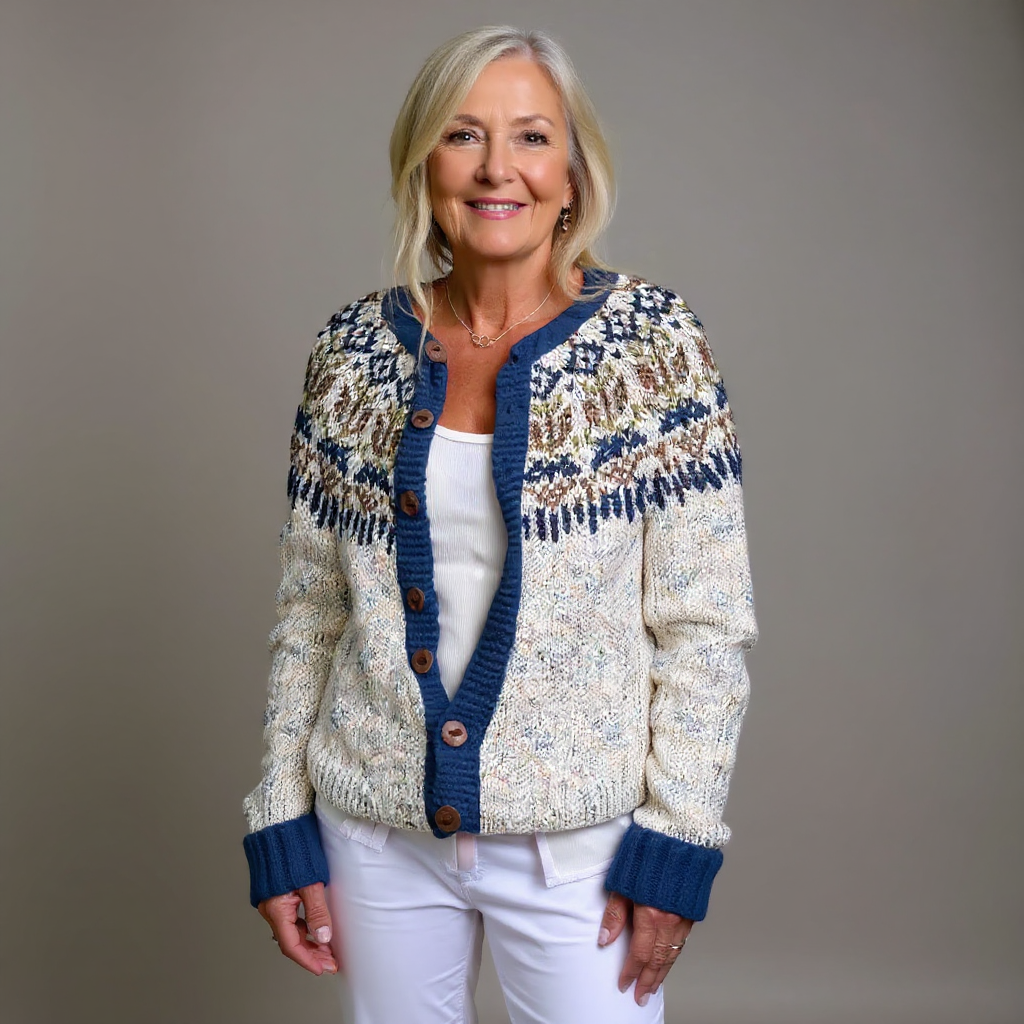 Luana | Cardigan panna con bordi blu – cardigan nordico da donna | Erminia Boutique Bologna