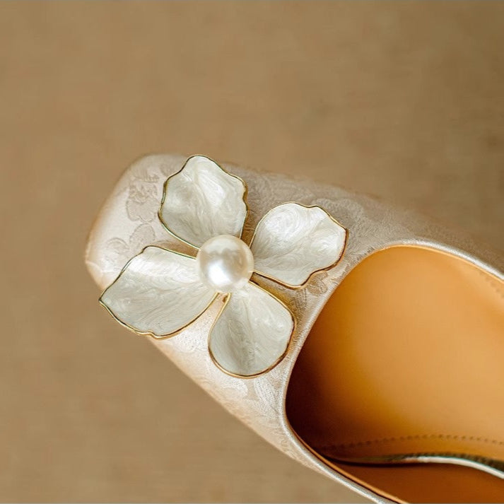Matylda – Eleganti scarpe da donna con dettaglio floreale