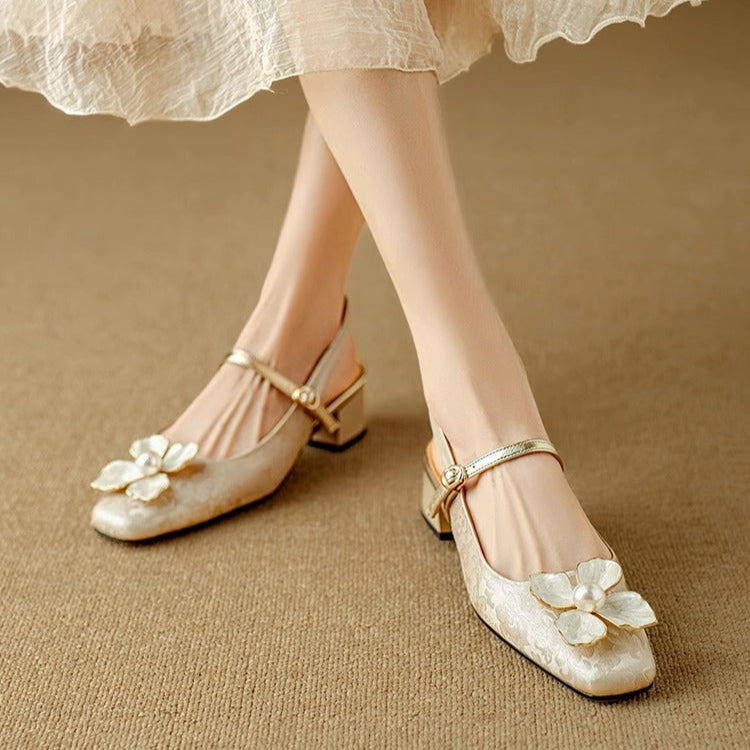 Matylda – Eleganti scarpe da donna con dettaglio floreale